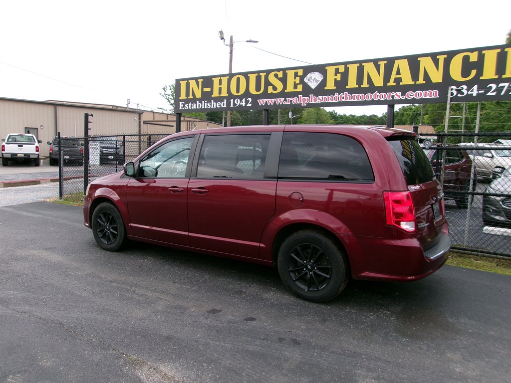 2019 Dodge Grand Caravan - $11,995