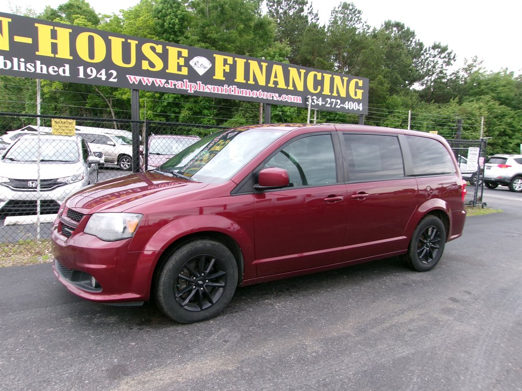2019 Dodge Grand Caravan - $11,995