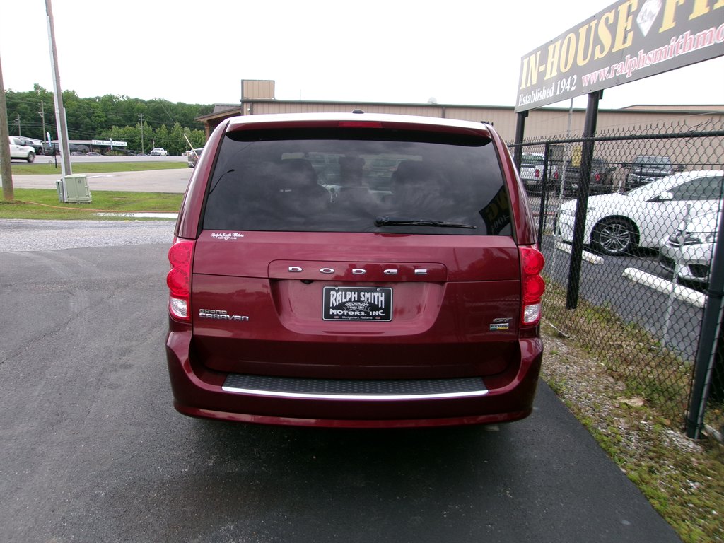 2019 Dodge Grand Caravan - $11,995