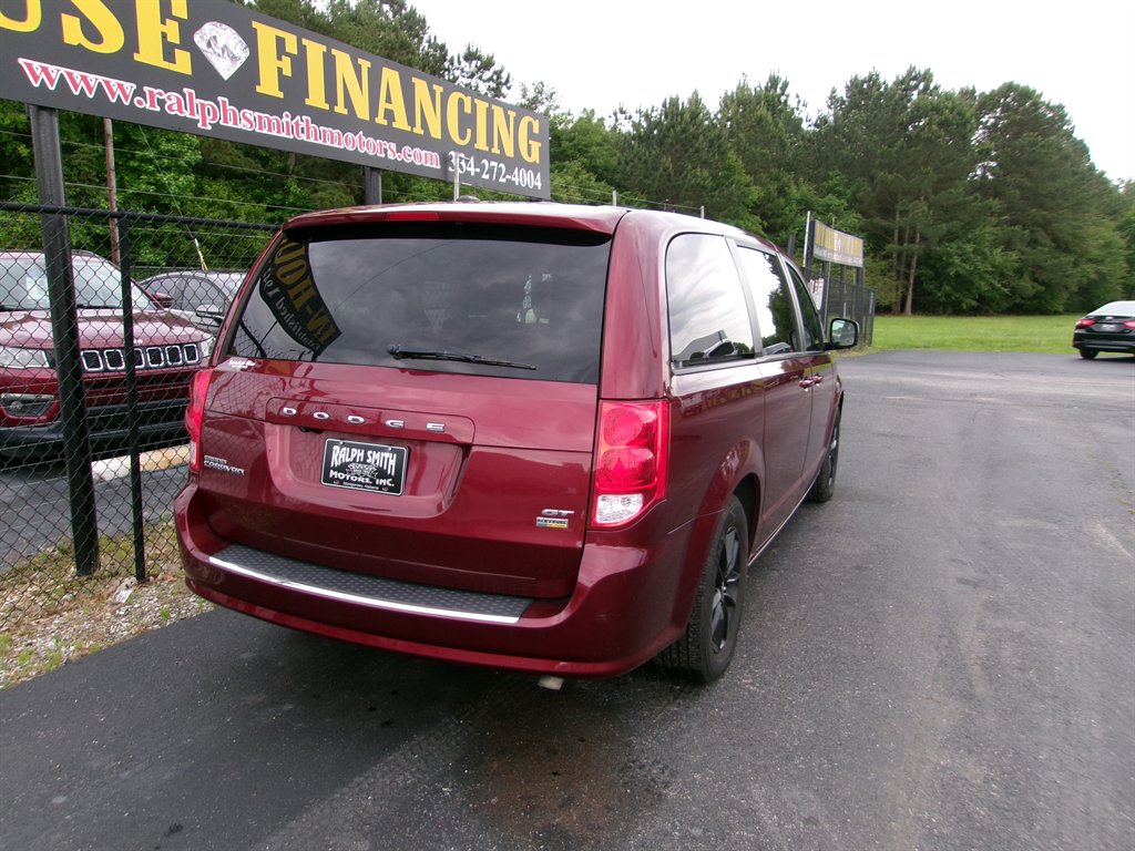 2019 Dodge Grand Caravan - $11,995
