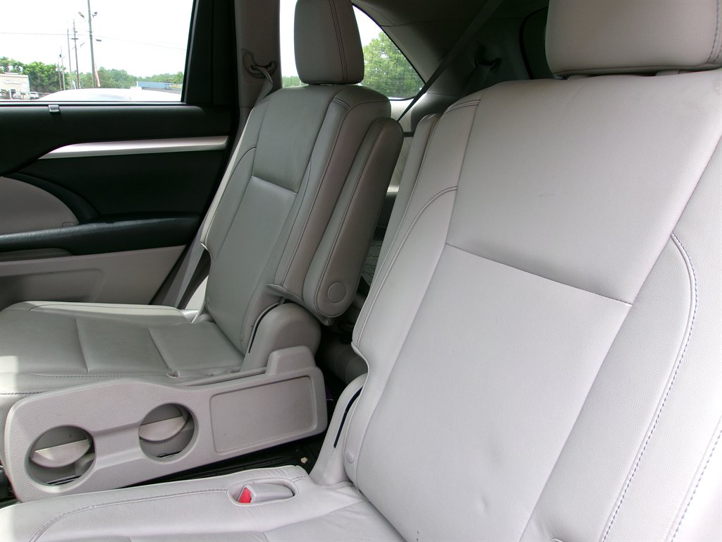 2014 Toyota Highlander XLE photo