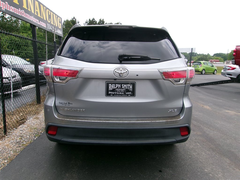 2014 Toyota Highlander XLE photo