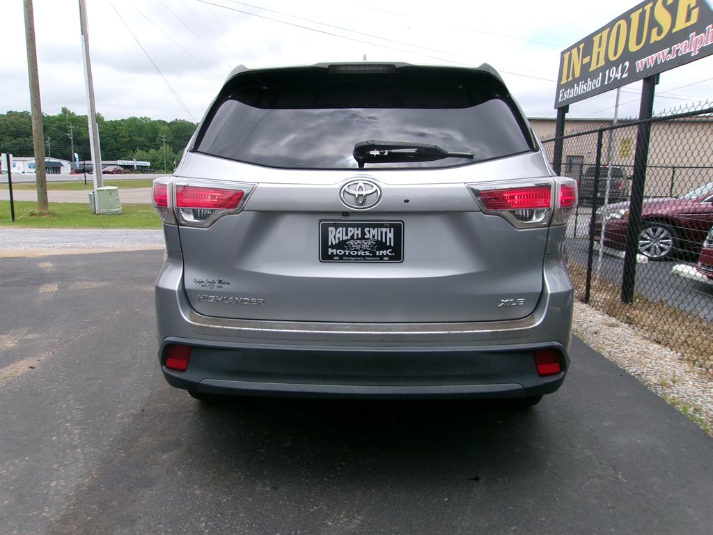 2014 Toyota Highlander XLE photo