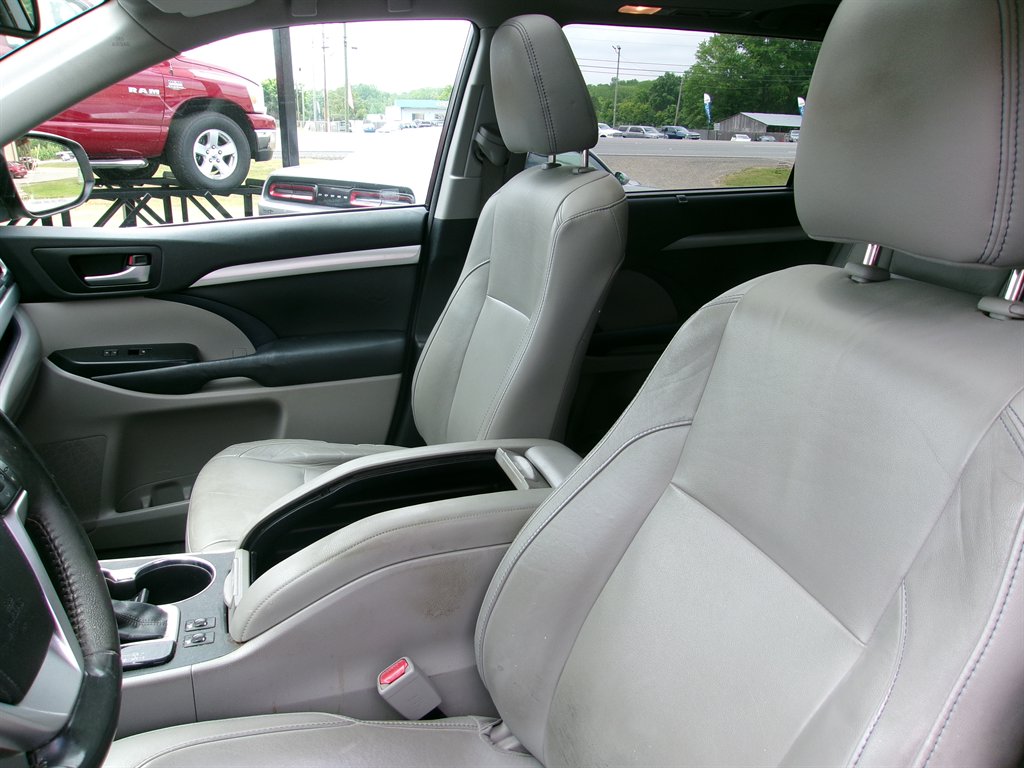 2014 Toyota Highlander XLE photo