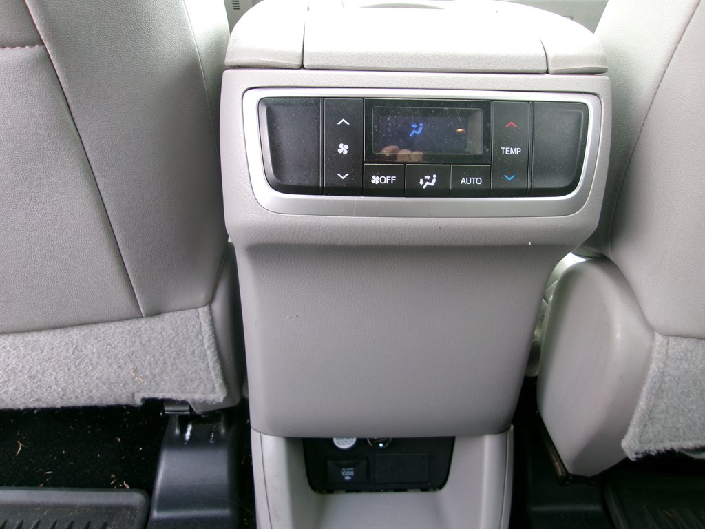 2014 Toyota Highlander XLE photo