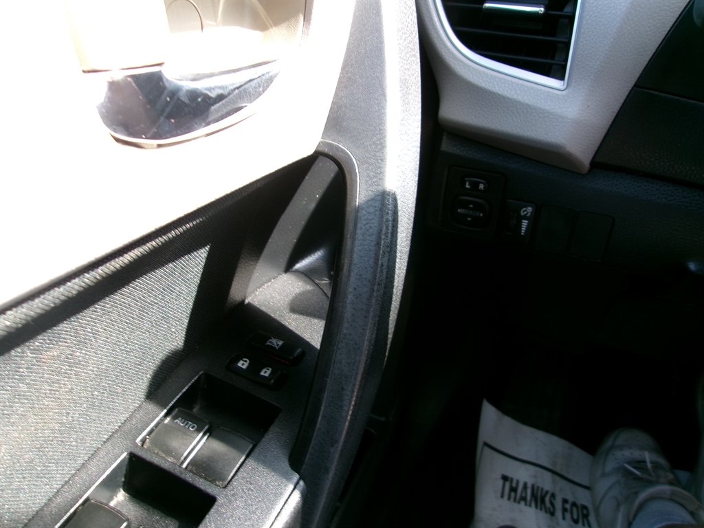 2014 Toyota Corolla - $13,995
