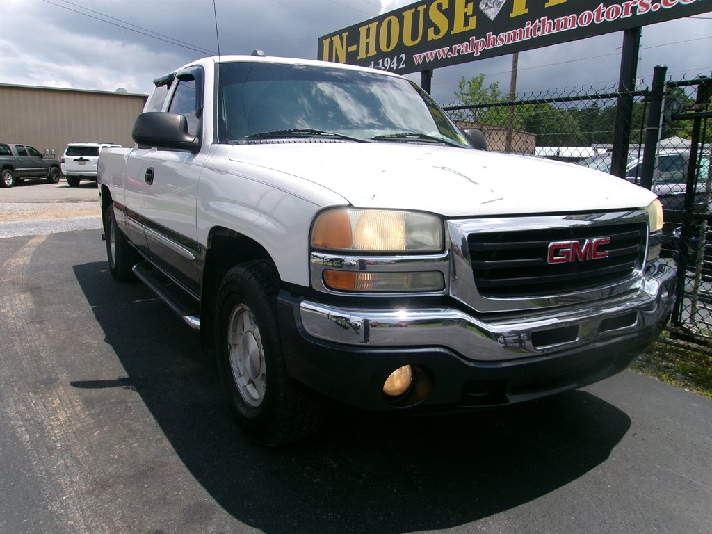 2004 GMC Sierra 1500 Work Truck photo