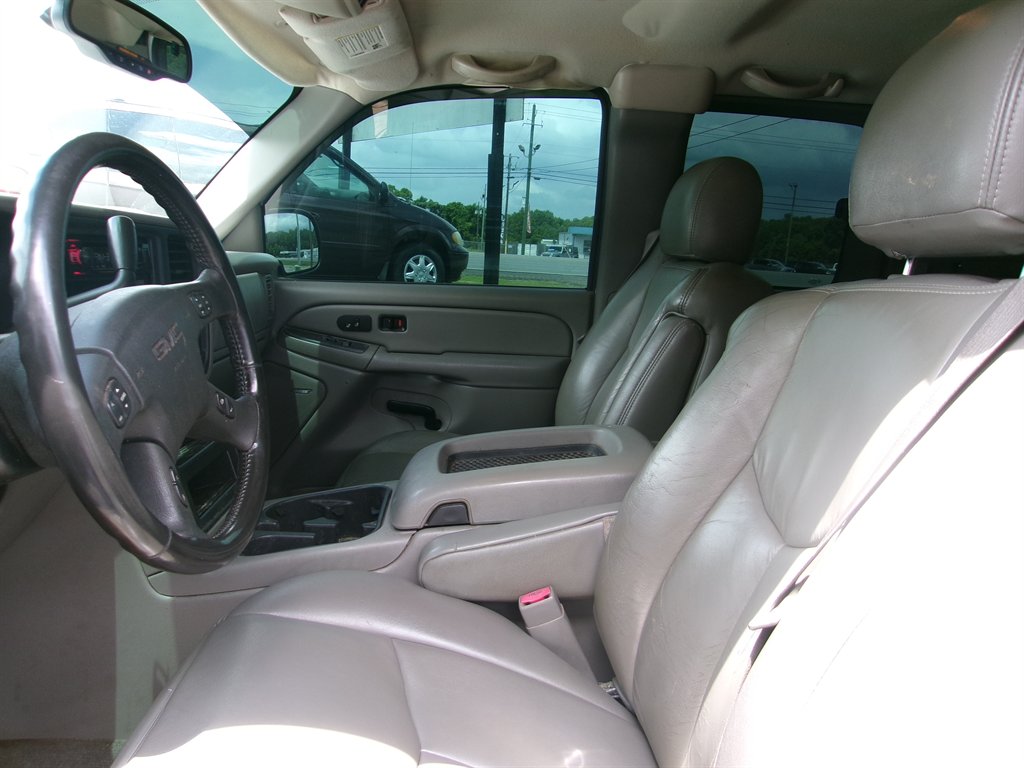 2004 GMC Sierra 1500 Work Truck photo