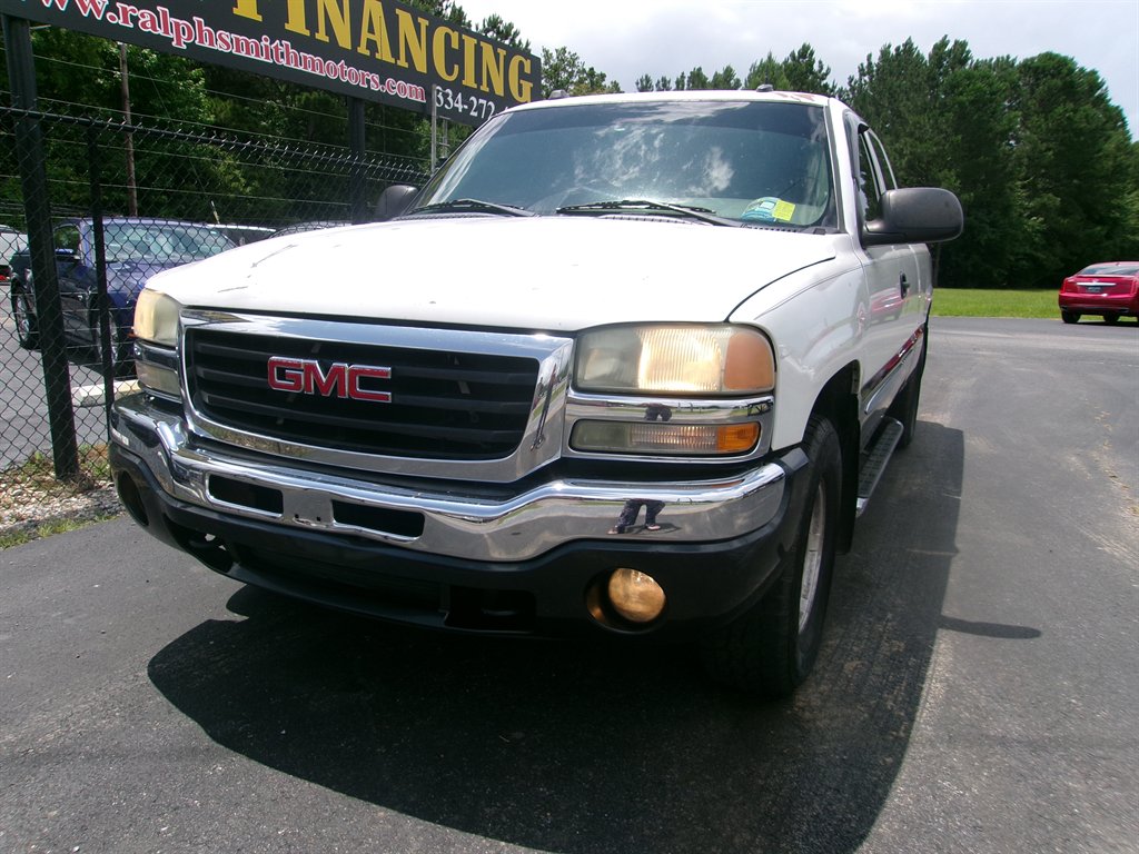 2004 GMC Sierra 1500 Work Truck photo