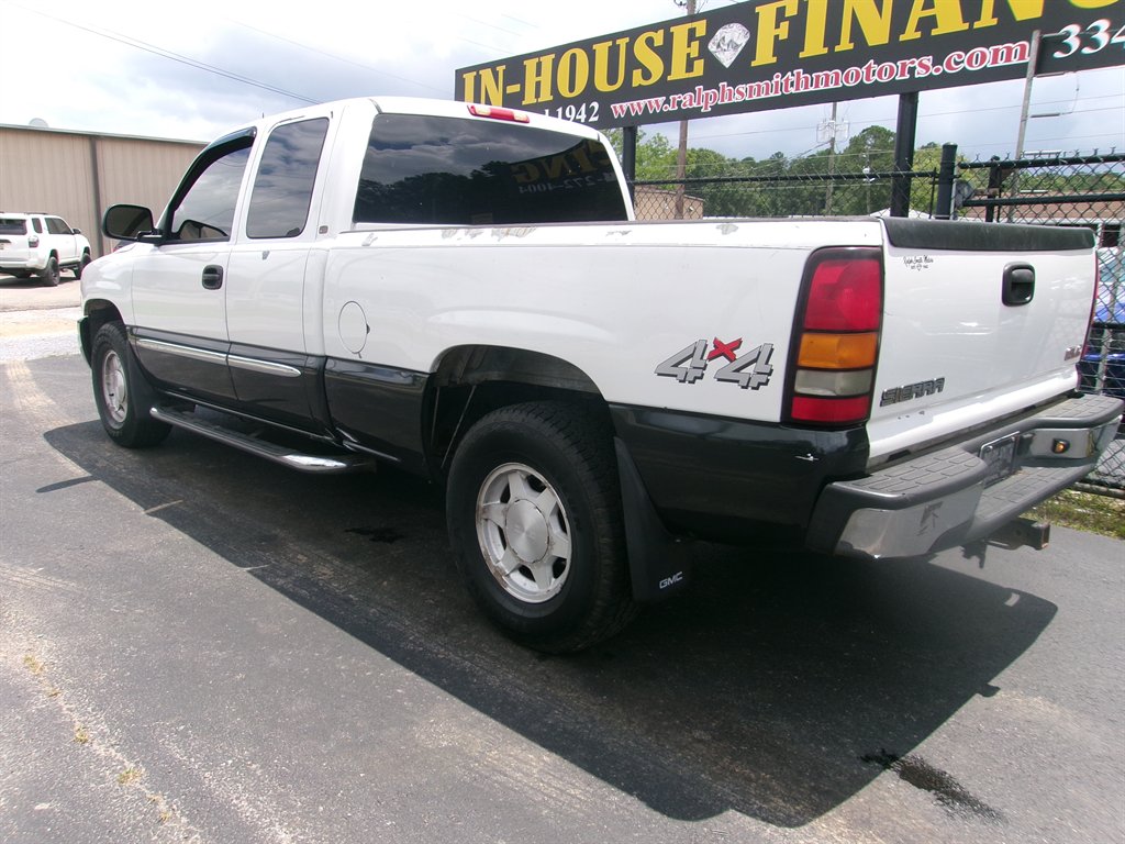 2004 GMC Sierra 1500 Work Truck photo
