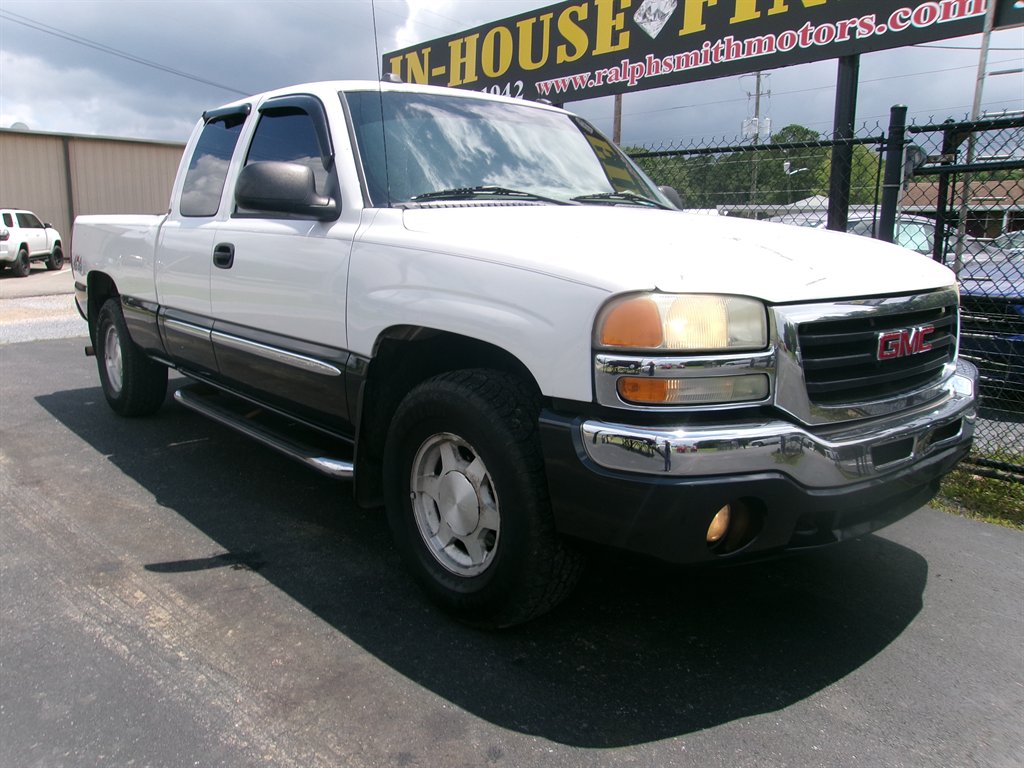 2004 GMC Sierra 1500 Work Truck photo