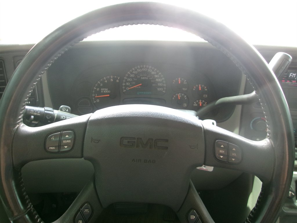 2004 GMC Sierra 1500 Work Truck photo