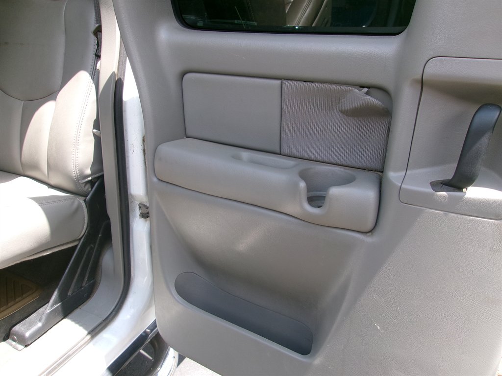 2004 GMC Sierra 1500 Work Truck photo