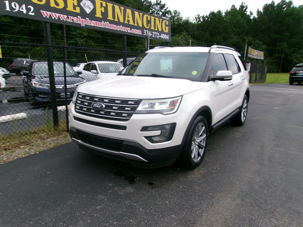 2017 Ford Explorer - $8,995