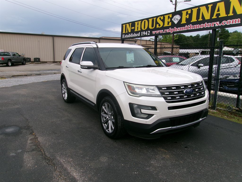 2017 Ford Explorer - $8,995