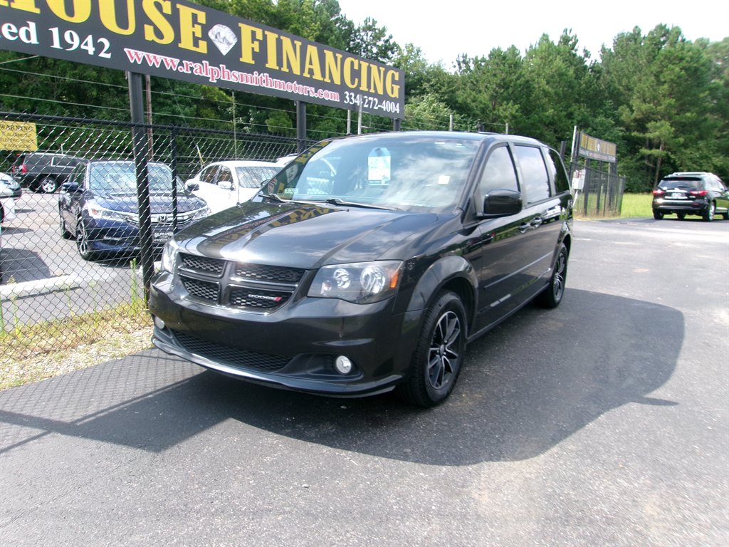 2016 Dodge Grand Caravan - $9,495
