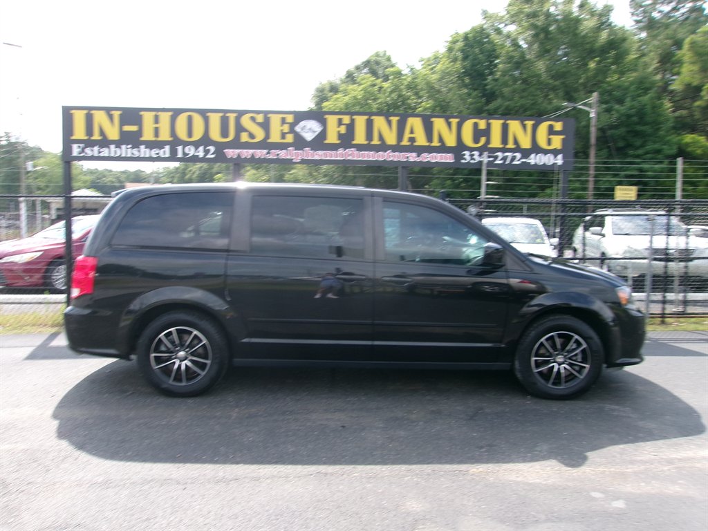 2016 Dodge Grand Caravan - $9,495