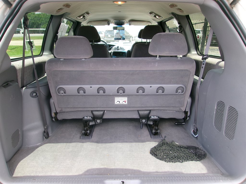 2000 Dodge Grand Caravan - $6,995