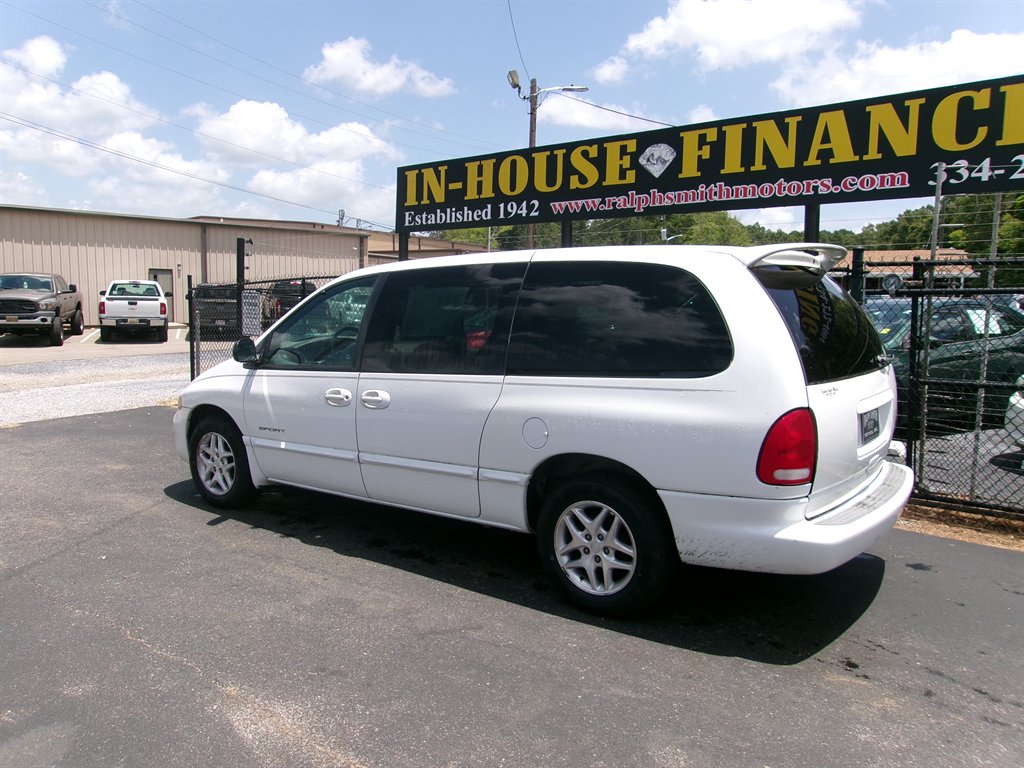 2000 Dodge Grand Caravan - $6,995