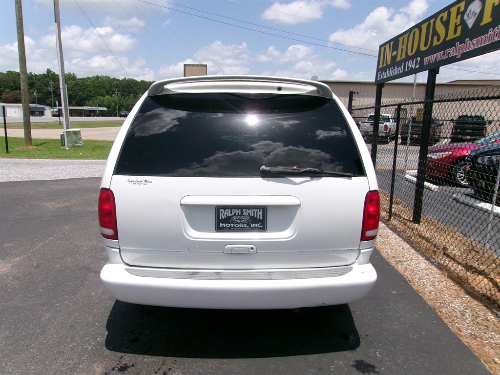 2000 Dodge Grand Caravan - $6,995