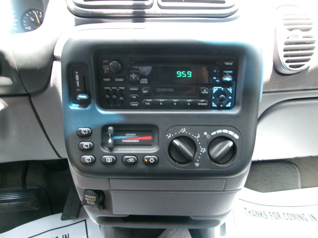 2000 Dodge Grand Caravan - $6,995