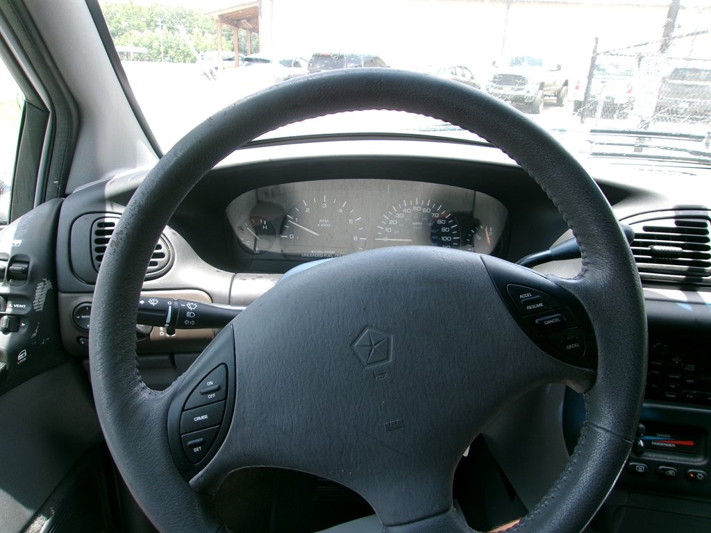 2000 Dodge Grand Caravan - $6,995
