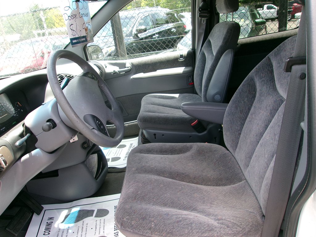 2000 Dodge Grand Caravan - $6,995