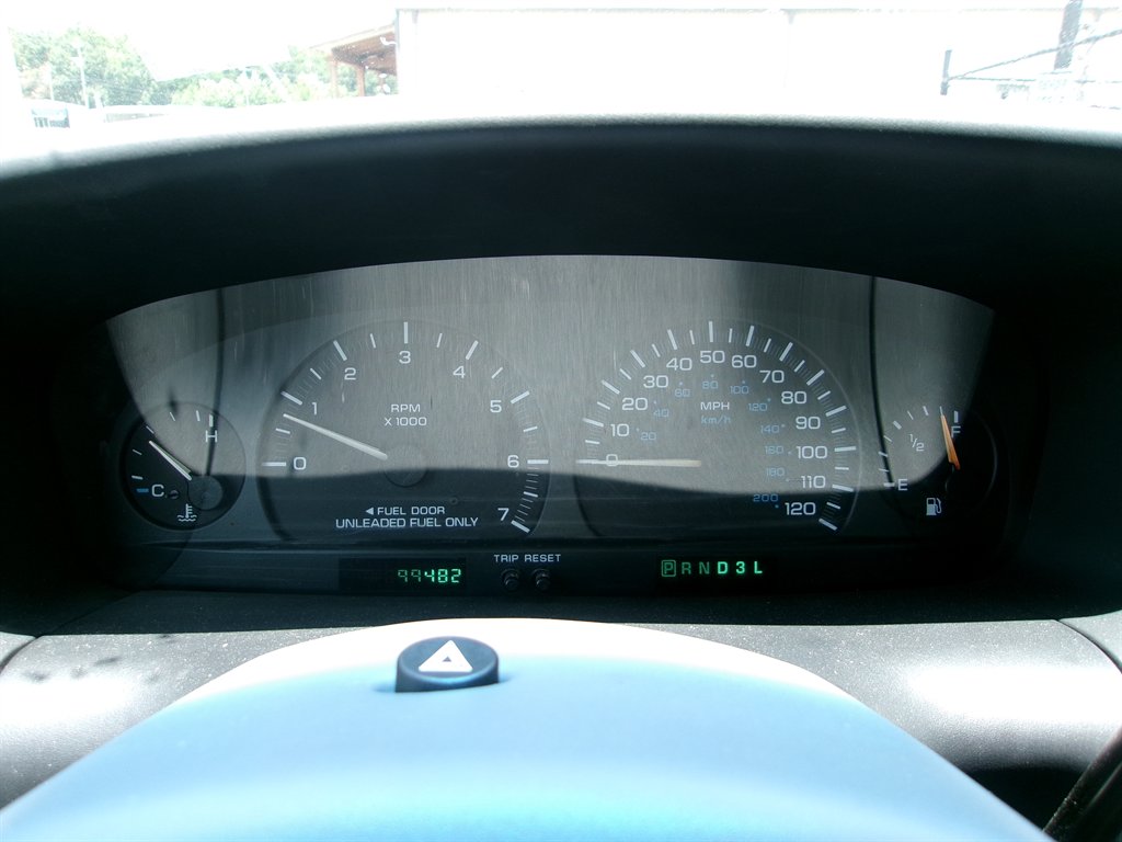 2000 Dodge Grand Caravan - $6,995