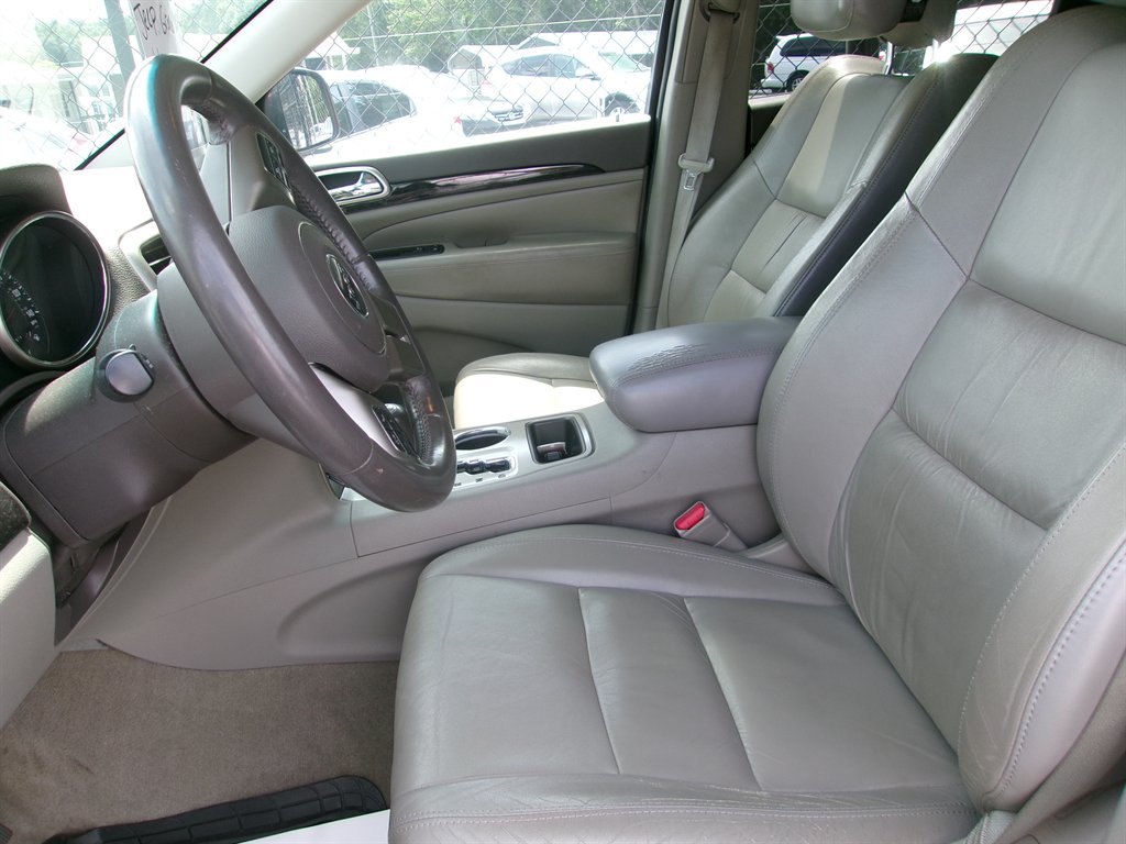 2013 Jeep Cherokee - $9,495