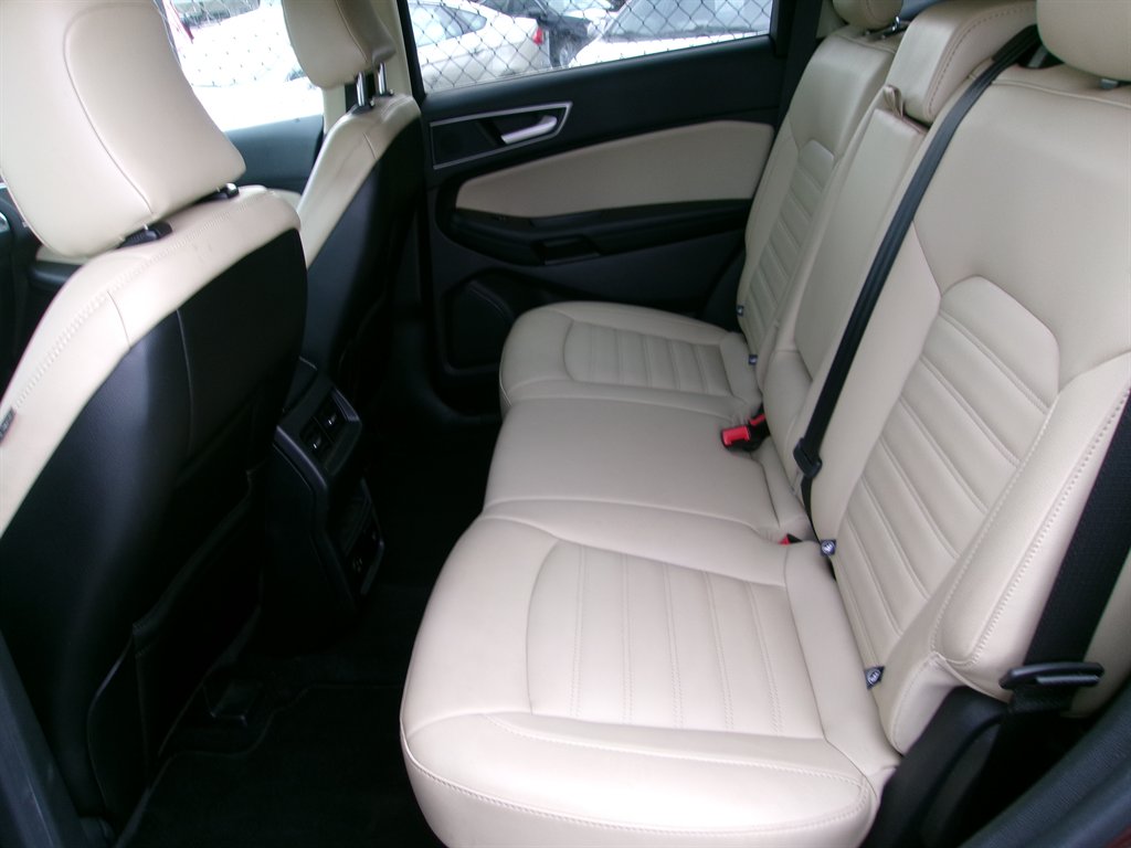 2021 Ford Edge - $17,495