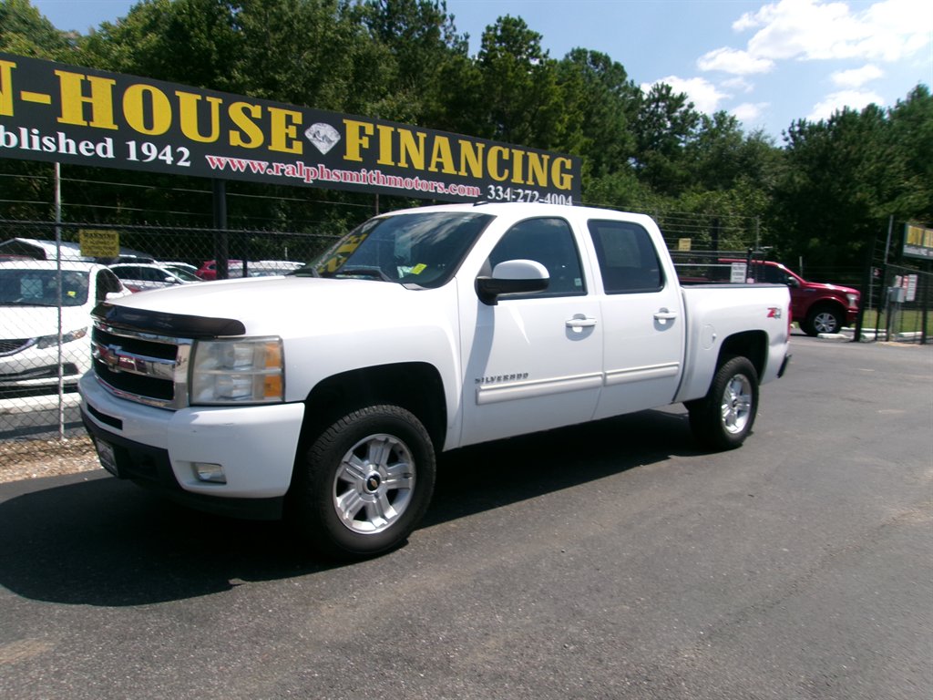 2011 Chevrolet Silverado - $15,995