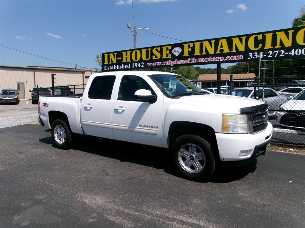 2011 Chevrolet Silverado - $15,995