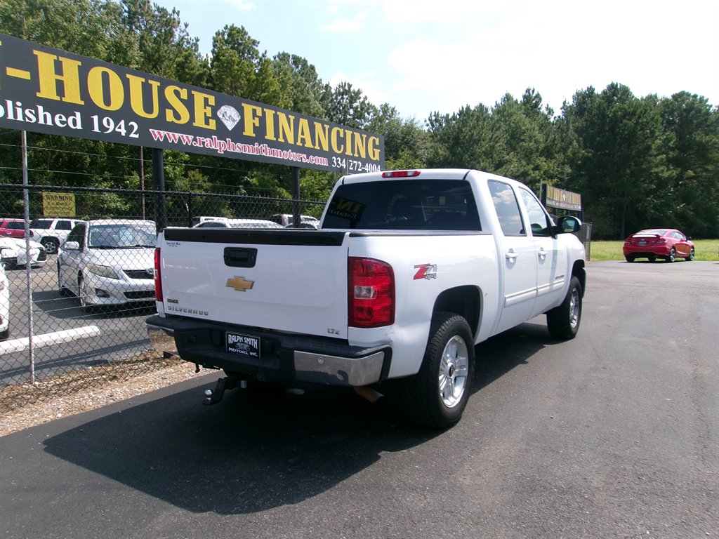 2011 Chevrolet Silverado - $15,995
