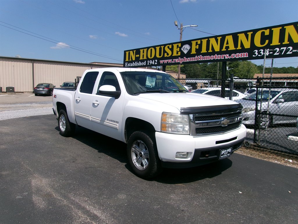 2011 Chevrolet Silverado - $15,995