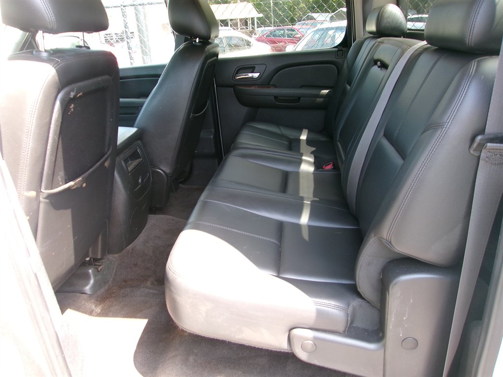 2011 Chevrolet Silverado - $15,995