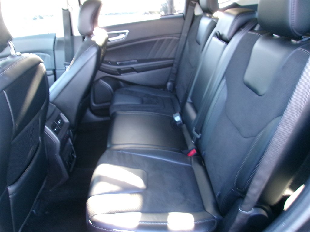2016 Ford Edge - $13,995