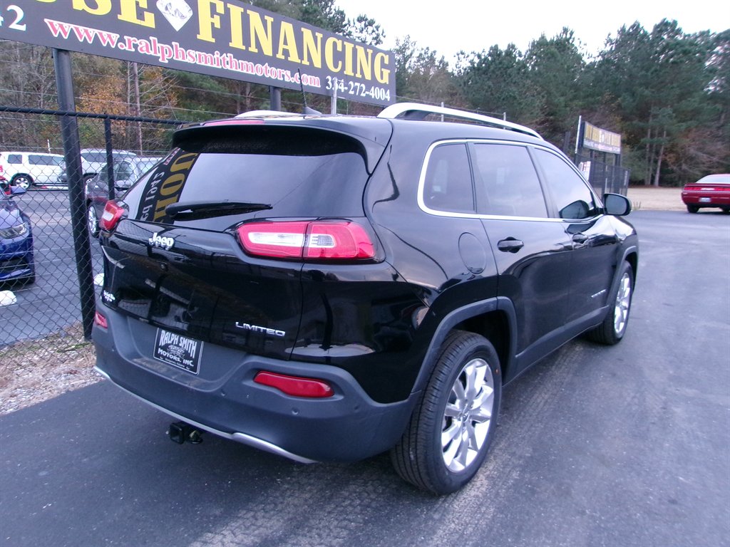2015 Jeep Cherokee - $10,995
