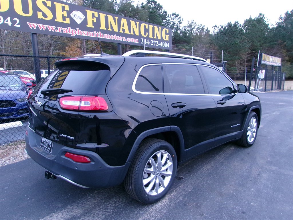 2015 Jeep Cherokee - $10,995