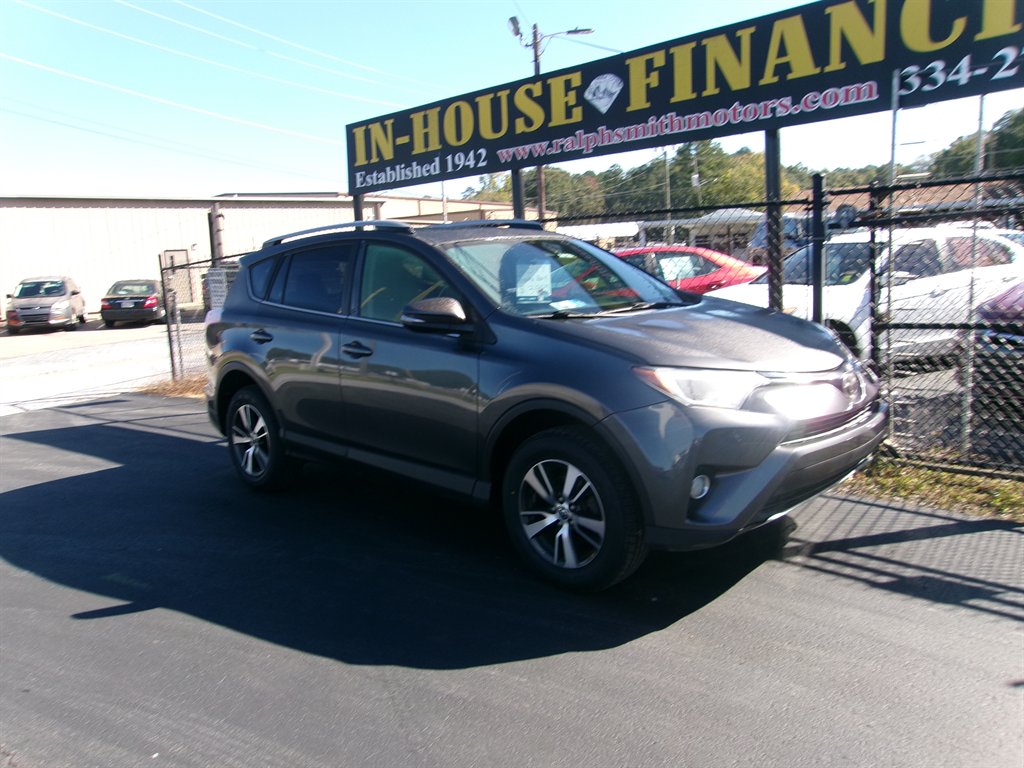 2017 Toyota RAV4 - $13,995