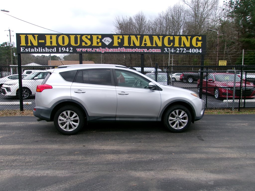 2015 Toyota RAV4 - $14,995