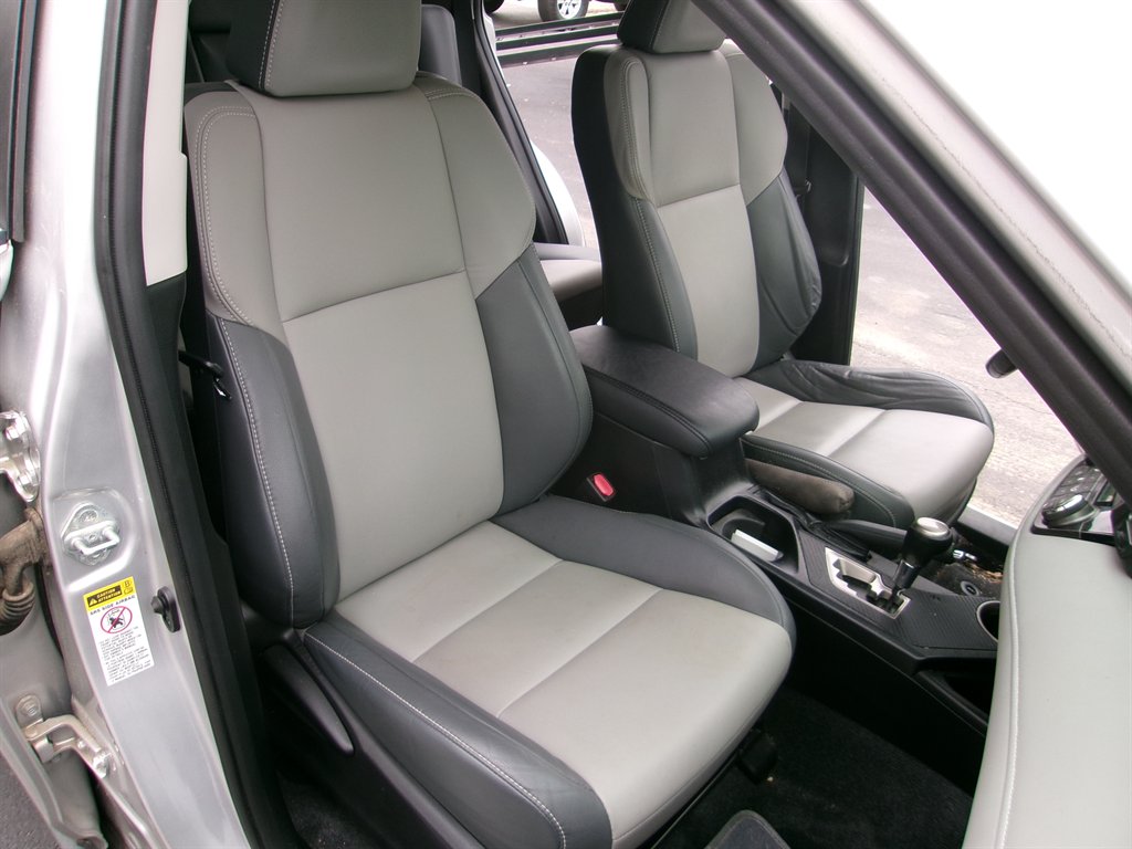 2015 Toyota RAV4 - $14,995