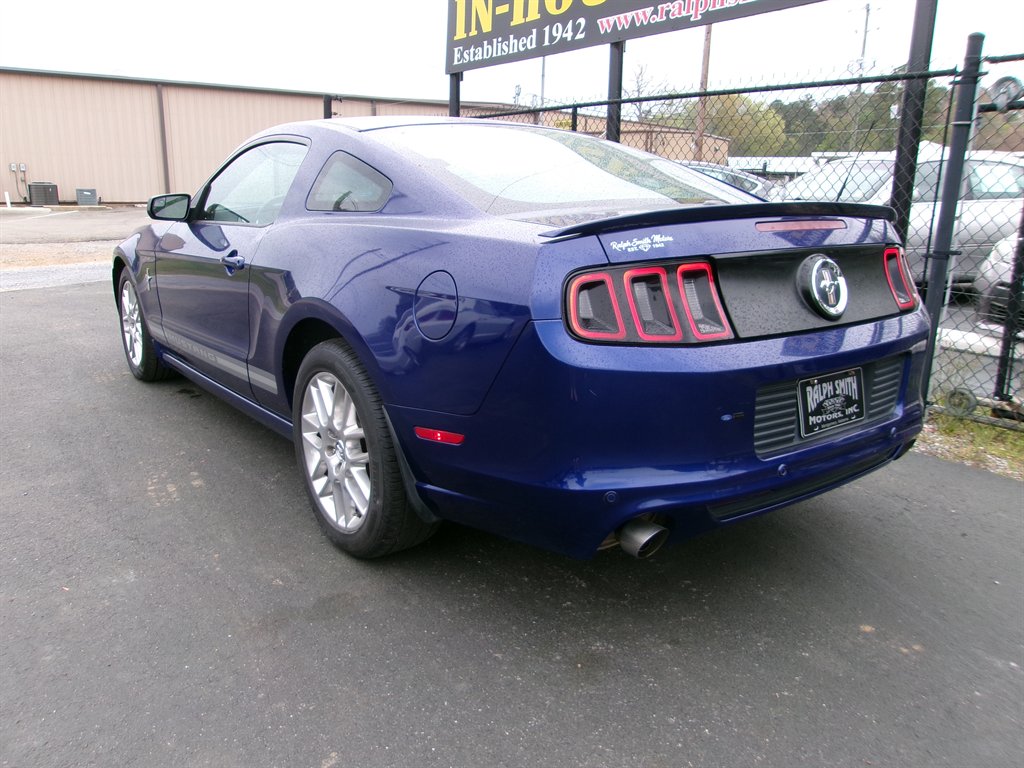 2014 Ford Mustang V6 photo