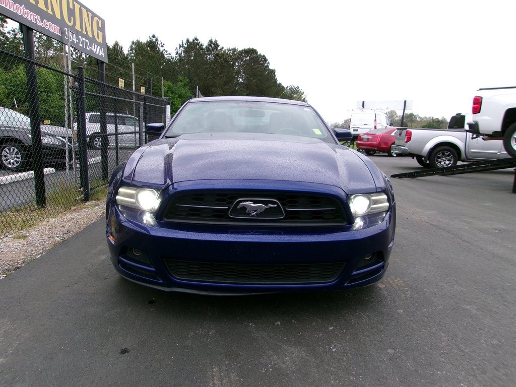 2014 Ford Mustang V6 photo