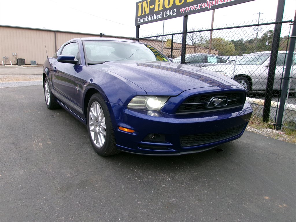 2014 Ford Mustang V6 photo