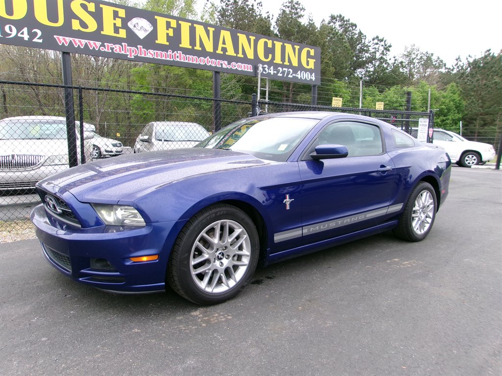2014 Ford Mustang V6 photo