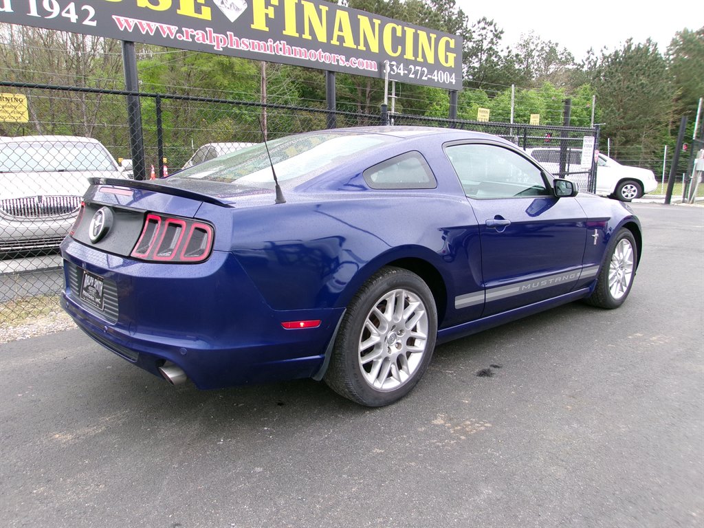 2014 Ford Mustang V6 photo