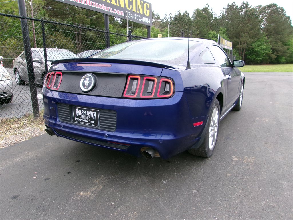 2014 Ford Mustang V6 photo