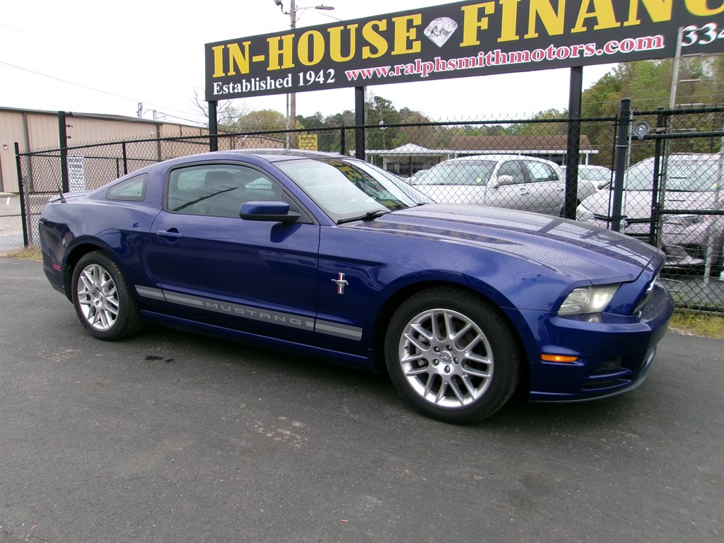 2014 Ford Mustang V6 photo