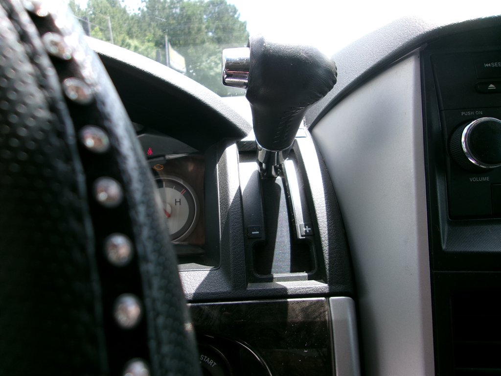 2010 Dodge Grand Caravan SXT photo