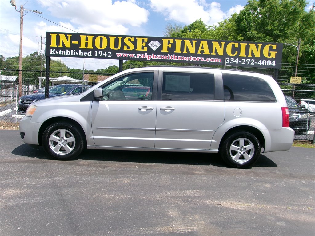 2010 Dodge Grand Caravan SXT photo